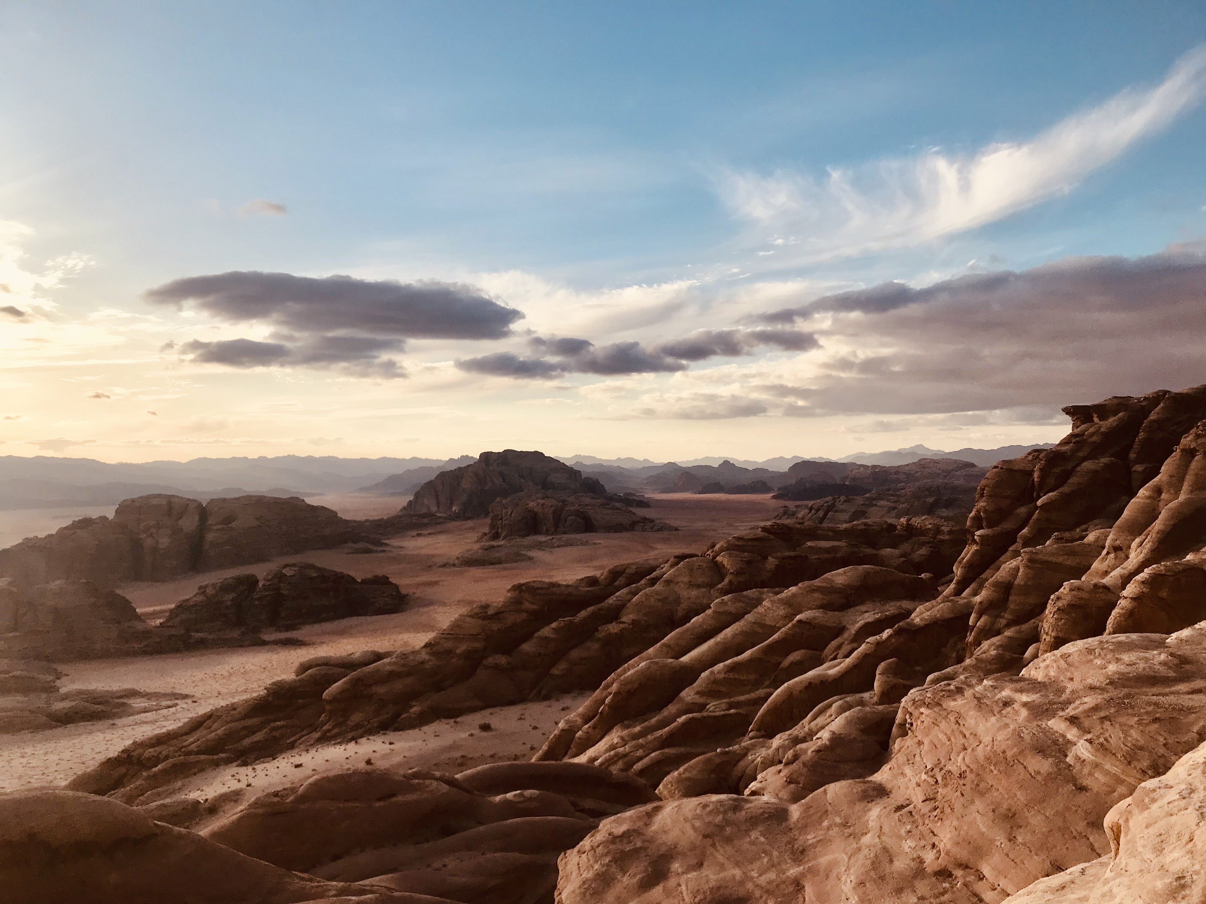 Burdah Arch Full Day + Overnight in Deluxe Luxury Tent