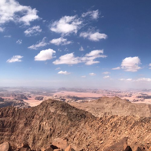 Burdah Arch Full Day + Overnight in Traditional Beduin Tent